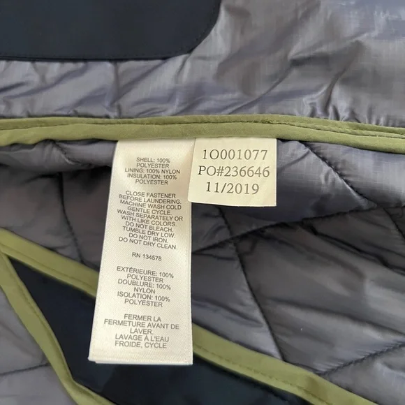 Vineyard Vines Men’s Quilted Vest- Navy Blue - Picture 9 of 9